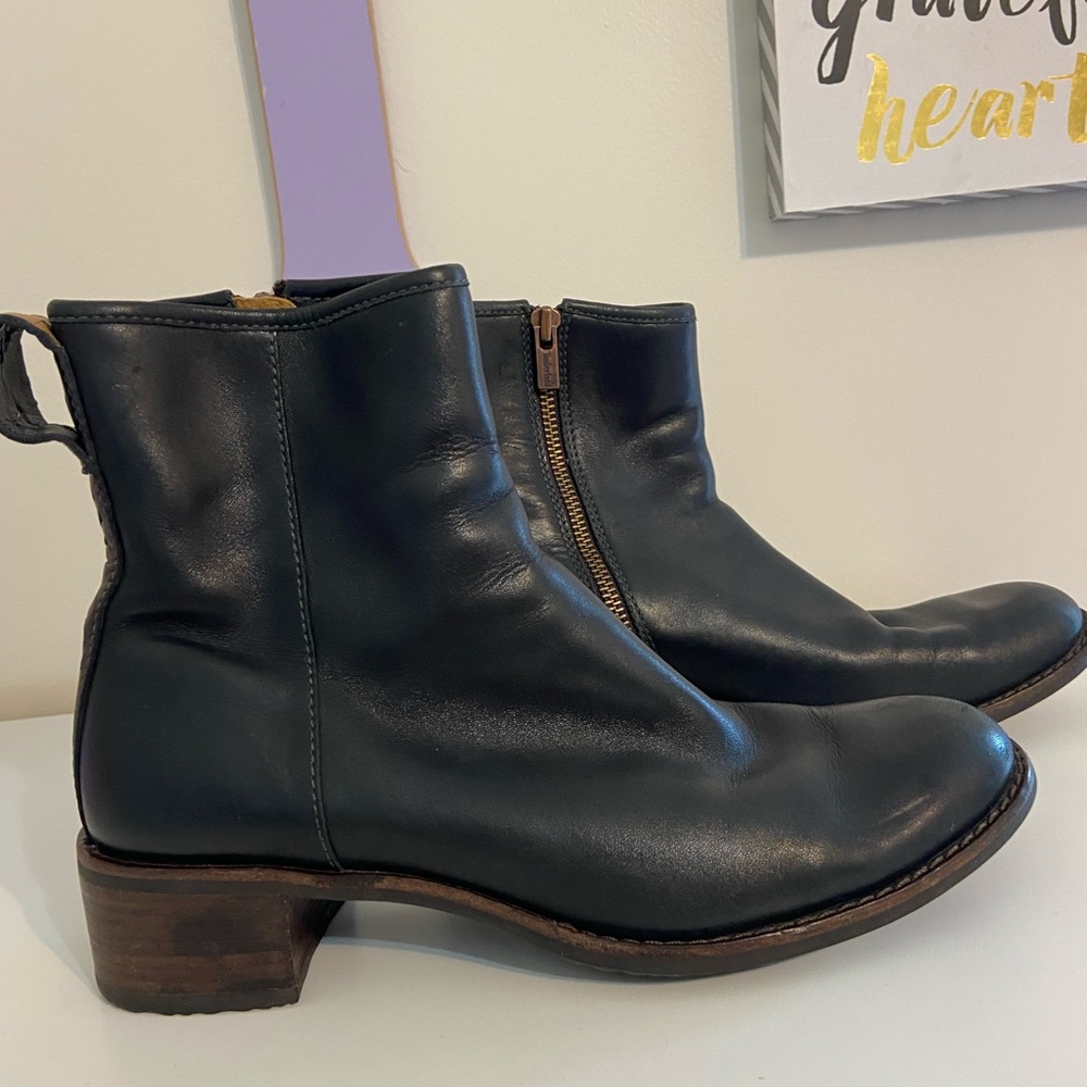 Timberland Flora black leather boots 6.5